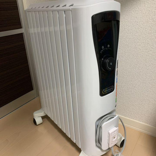 【ほぼ新品】デロンギ　オイルヒーターRHJ65L0915