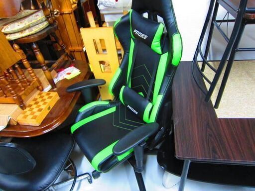 ＜お家時間の頼もしいイス。＞ゲーミングチェア―　リサイクルショップのダイトーです。お持ち帰り価格