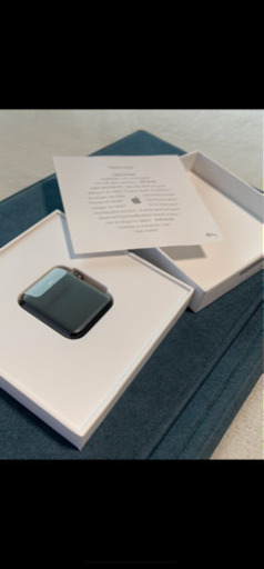 【新品】Apple Watch Series 3(GPS + Cellularモデル)- 42mmスペースグレイアルミニウムケースとブラックスポーツバンド おまけ付き