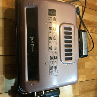 【取引中】電気グリル　キャンプにおすすめの画像