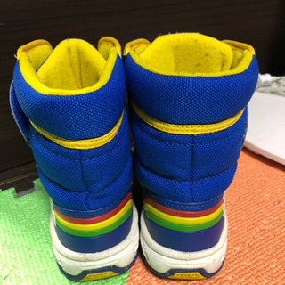 アンパンマンのスパイク付きブーツの画像