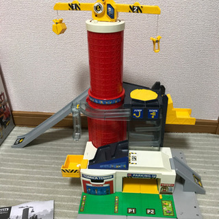 トミカ　ぐんぐんタワー