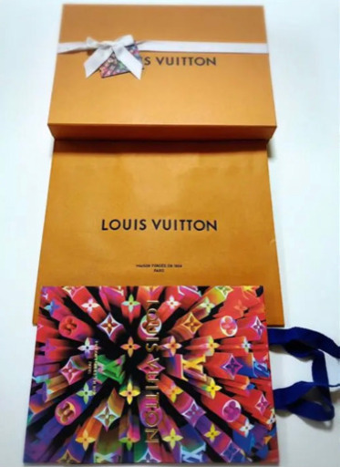 louisvuitton エシャルプ・ロゴマニア　シャイン　black