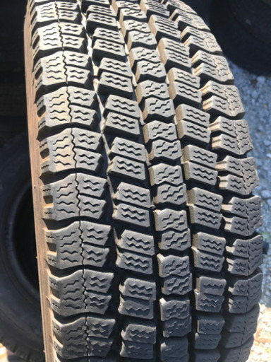 トラック用スタッドレスタイヤ★ 205/65R15 107/105 L LT ★