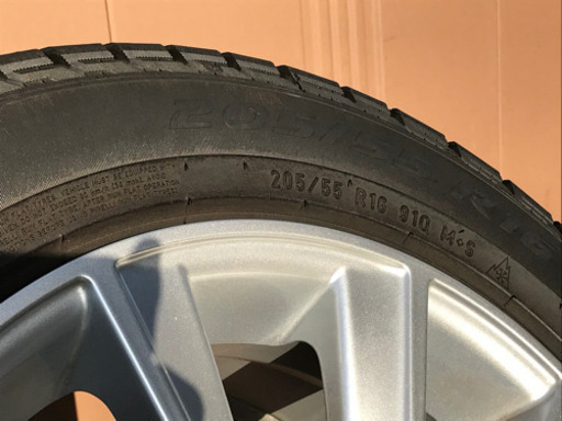 ホイール タイヤ 4本　ピレリ　スタッドレス　冬用タイヤ　ゴルフ