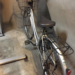 自転車2000円 前タイヤパンクしていますの画像