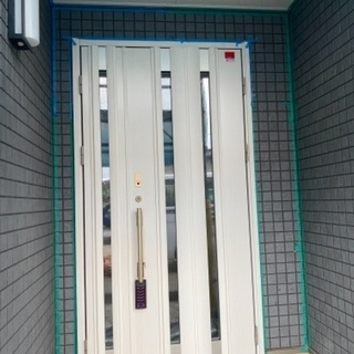 自社アパート◉家具つき社宅即入居可　独立目指すシーリング工事スタッフ募集の画像