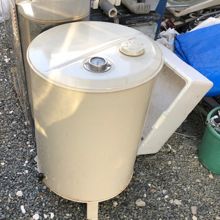 給湯器用オイルタンク　中古