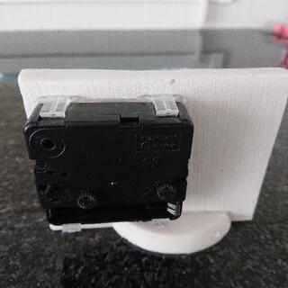 アラーム付き卓上置き時計の画像