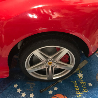 バッテリー新品　フェラーリ F12 ベルリネッタ プロポ操作可能 電動カー　バッテリーカーの画像