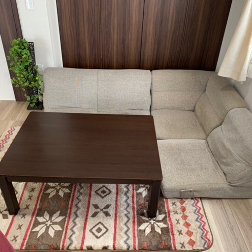 ニトリ　Ｌ字ソファー&こたつ&布団セット　（中古）