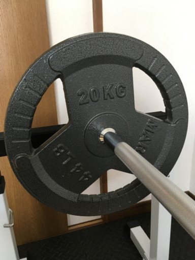 トレーニング器具　バーベル(直径28ｍｍ、160cm)、セーフティスタンド、20kgプレート×2、カラー×2