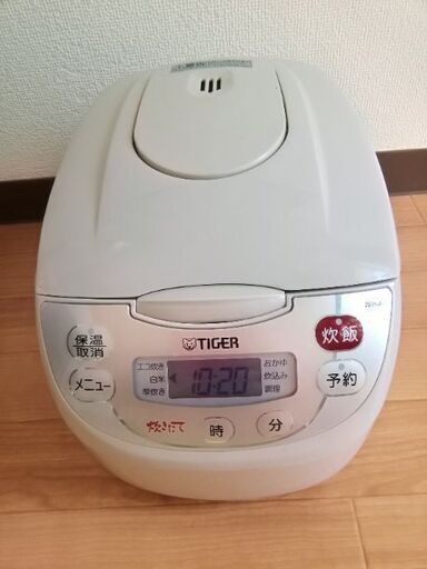 2013年製　タイガーマイコン炊飯ジャー 5.5合炊き　JBH-A100