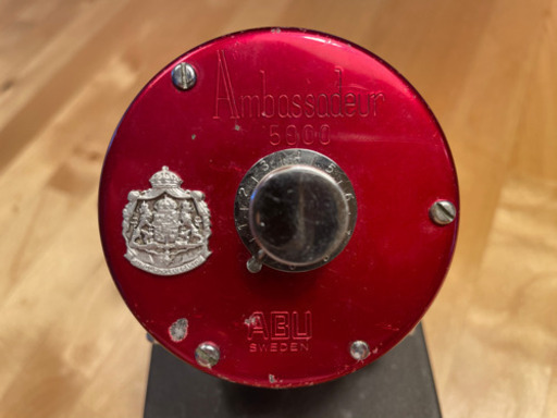 abuベイトリール（おまけ付）ambassadeur5000 赤