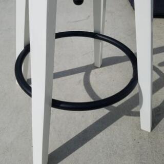 IKEA BENGTRIK 白 スツール 50×50×63〜74cm の画像