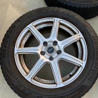 ☆冬タイヤ　215 60 17 ４本セット ☆の画像