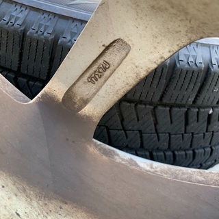 ☆冬タイヤ　215 60 17 ４本セット ☆の画像