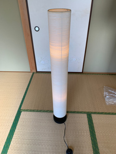 高さ116センチの照明機器