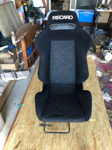 再出品　レカロシート