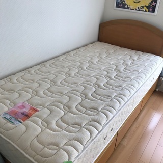 シングルベッド