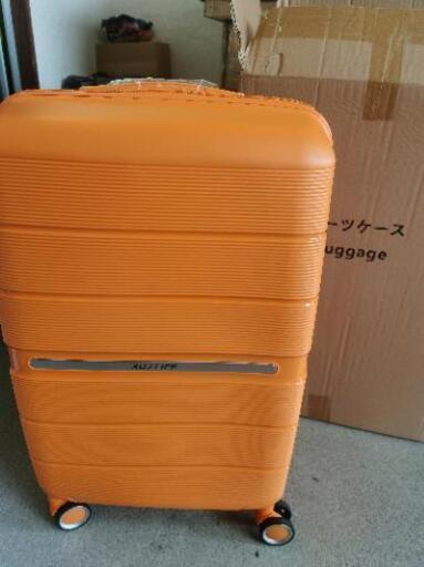 キャリーバッグ、スーツケース新品M