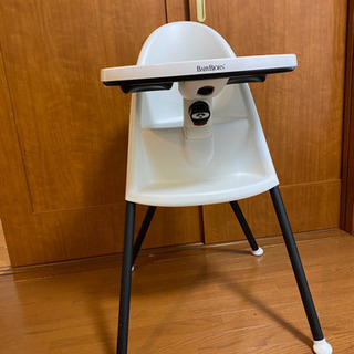 ベビービョルン ハイチェアー白