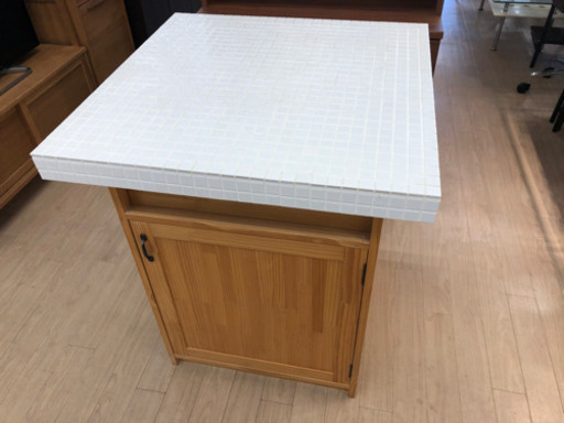 タイルトップアイランドキッチンカウンター