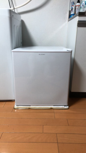 単身者用の洗濯機と冷蔵庫
