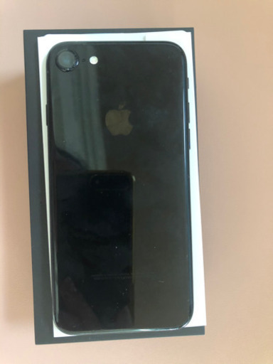 海外版iPhone 7 128GB ジェットブラック
