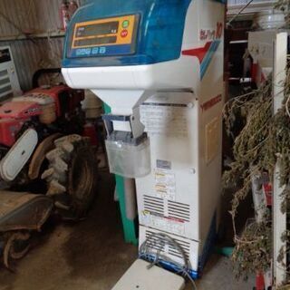 米選機及び全自動計量機「セレパックＳＰＡ１０」（山本農機）