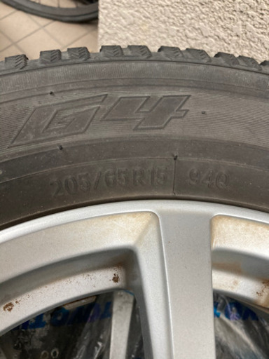 車　スタッドレスタイヤ　４本セット　15インチ