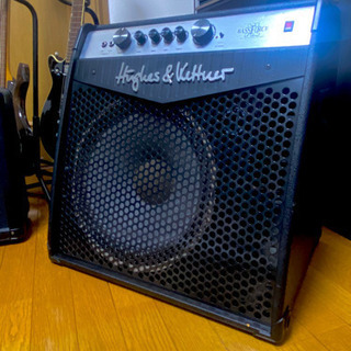 ヒューズ&ケトナー　ベースアンプ200W  メルカリ　ヤフオク出品中