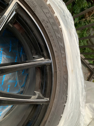 【値下げ】ブリザック4本(ホイール付)&ナット  スタッドレス サイズ215/45R17