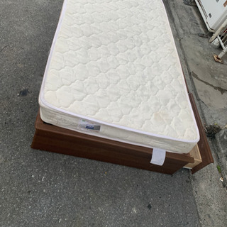 シングルベットの画像