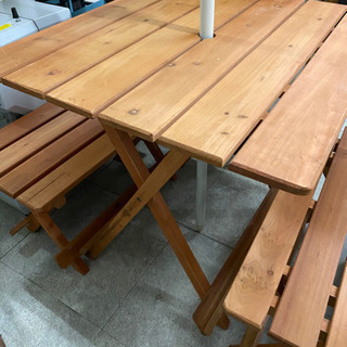 屋外用　ダイニングテーブルセット　折りたたみ可能　パラソル付き　リサイクルショップ宮崎屋20.11.1の画像