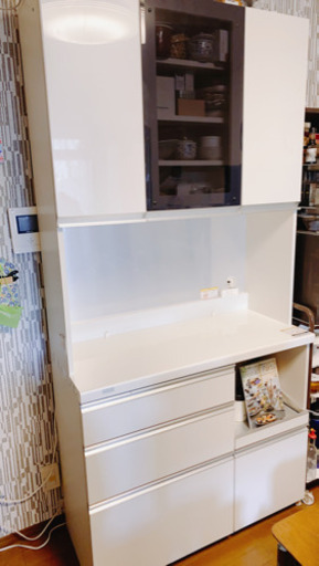 食器棚　値下げ不可・12月引き渡し