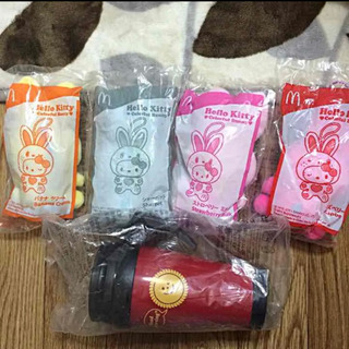 カラフルバニーセットとタンブラーの画像