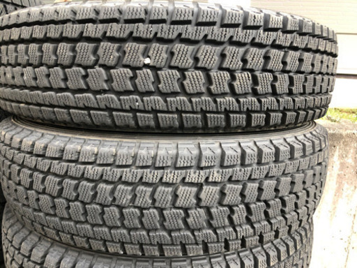 ジムニー　スタッドレス　175/80R16 バリ山　4本