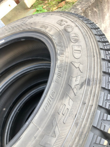 ジムニー　スタッドレス　175/80R16 バリ山　4本