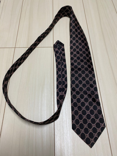 グッチ　ネクタイ