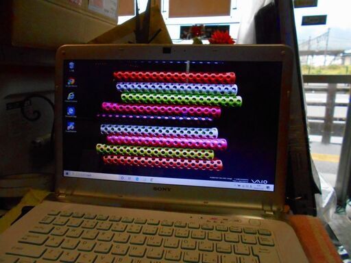 ノートパソコン SONY vaio SVE14A38CJM Core i3