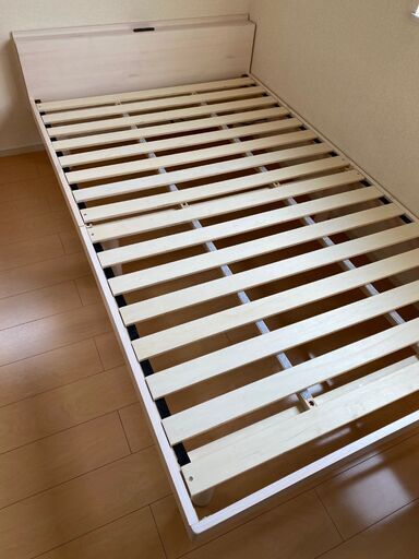 【美品】ベッドフレーム【セミダブル】