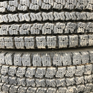 225/80R17.5バリ溝再生タイヤ6本セット激安❣️中型トラック　ダンプ等に