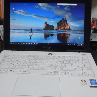 【再値下げ】ASUS　X200CA　11.6型ノートパソコン（タ...