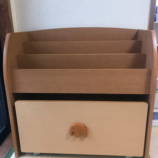 (引き取り決定)子供用　本棚　あげます。