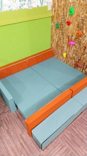 キッズコーナークッションブロック　プレイコーナー　室内遊具　ブロック　クッション　ウレタン素材　車中泊ベッド　体操マットブロック　マットレス