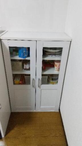ニトリ  食器棚 白