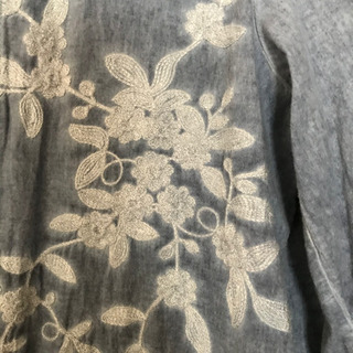 刺繍シャツの画像