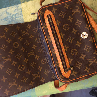 美品、LOUIS VUITTON、ルイヴィトン、 モノグラム サンジェルマン 24