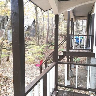 【 ウィークリー別荘 】北軽井沢の一戸建て【 長期滞在向け 】 - 不動産